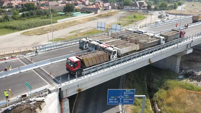 Autostrada-A10-nchis-pe-un-fir-n-zona-Aiud-Sens-de-circulaie-blocat-patru-zile-pentru-teste-la-podul-peste-Mure
