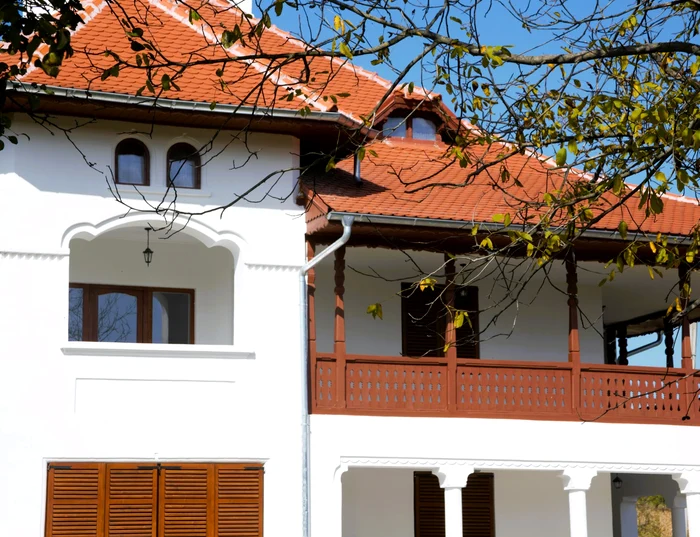 Casa-savantului-Ion-Popescu-Voiteti-care-ascunde-o-impresionant-poveste-de-dragoste-a-fost-restaurat-i-va-fi-redeschis-publicului