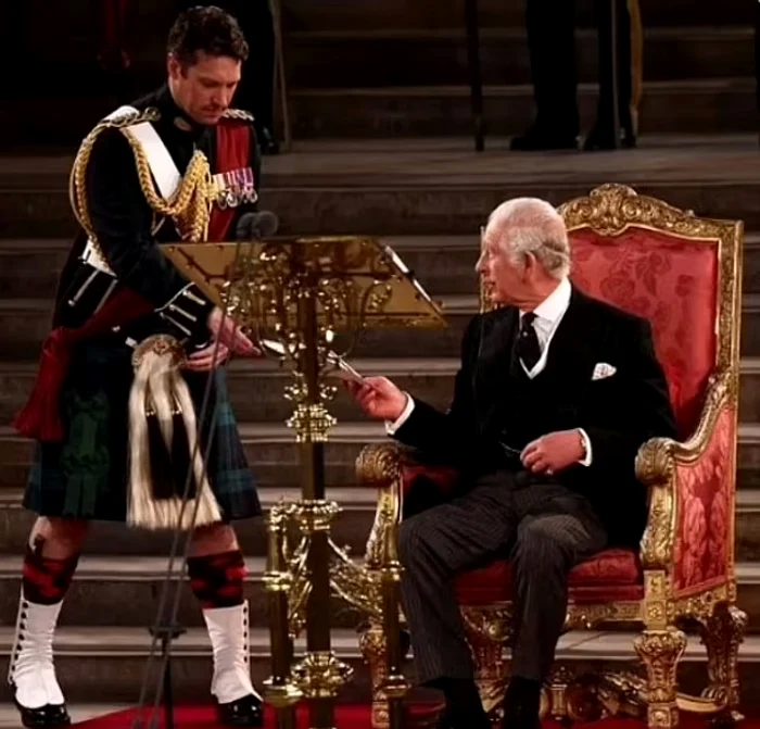 Cine-e-fermectorul-ofier-pe-care-Regele-Charles-l-a-fcut-mna-sa-dreapt-Va-prelua-rolul-de-super-cavaler