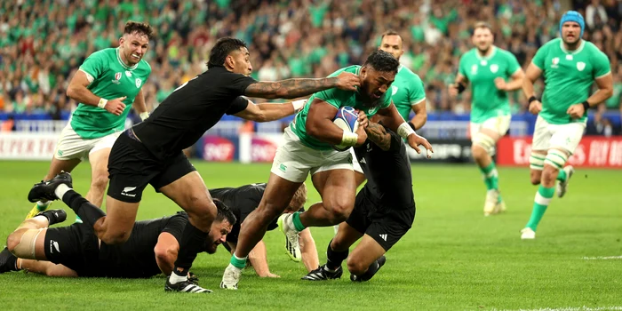 Cupa-Mondial-de-Rugby-Irlanda---Noua-Zeeland-duel-epic-Una-dintre-cele-mai-memorabile-faze-din-istorie