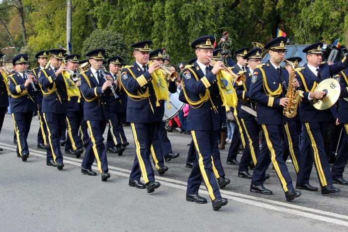 De-ce-se-srbtorete-Ziua-Armatei-Romne-la-25-octombrie-Ceremonii-militare-i-religioase-n-ar-i-n-strintate