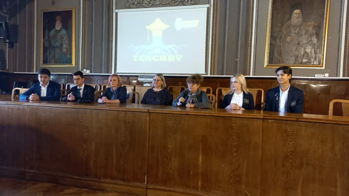Elevi-n-sprijinul-elevilor-TeachBV-aplicaia-prin-care-copii-cu-dificulti-de-nvare-sunt-ajutai-gratis