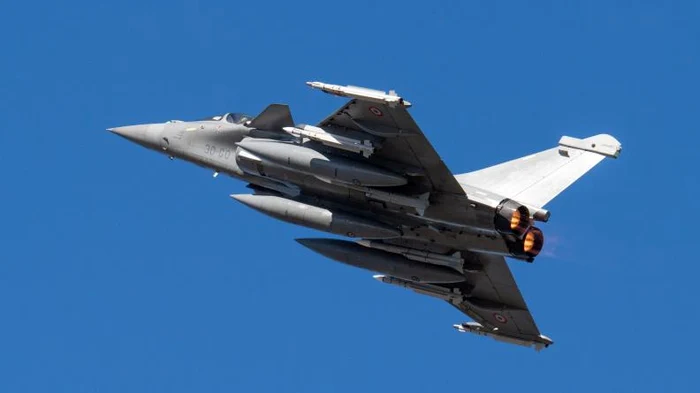Frana-a-trimis-militari-i-avioane-de-lupt-n-Romnia
