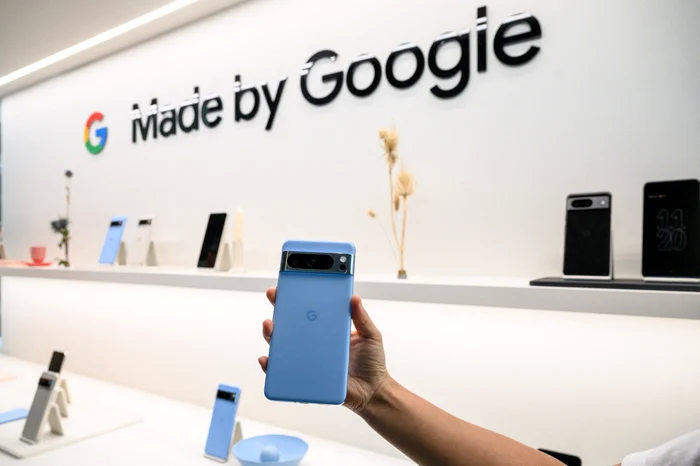 Google-a-lansat-smartphone-urile-Pixel-8-Pixel-8-Pro-Pixel-Watch-2-i-o-serie-de-noi-tehnologii