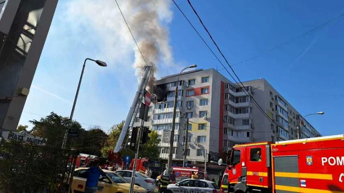 Incendiu-ntr-un-apartament-de-pe-Calea-Griviei-din-Bucureti-Mai-multe-persoane-au-fost-evacuate