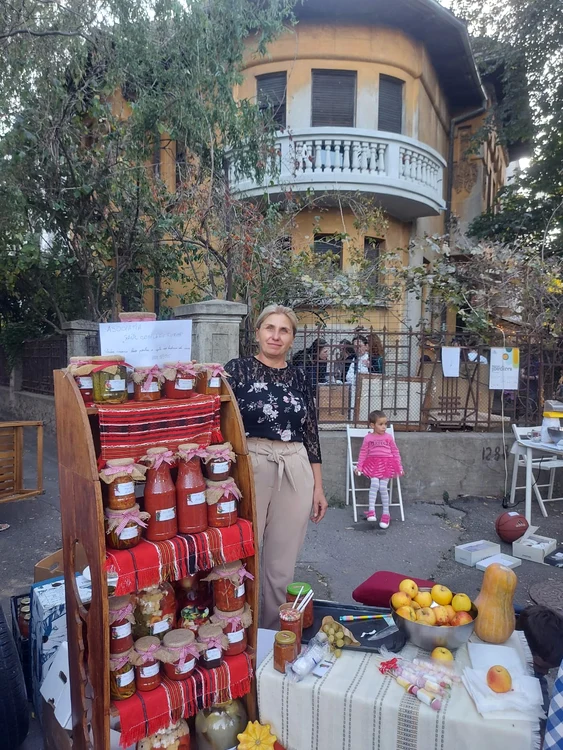 Legumele-magice-crescute-fr-chimicale-pentru-copiii-bolnavi-de-cancer-au-ajuns-la-Bazar-de-Cotroceni-Cine-le-vinde