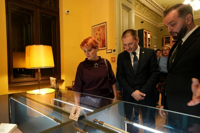 Muzeul-Crii-i-Exilului-Romnesc-a-fost-inaugurat-la-Craiova