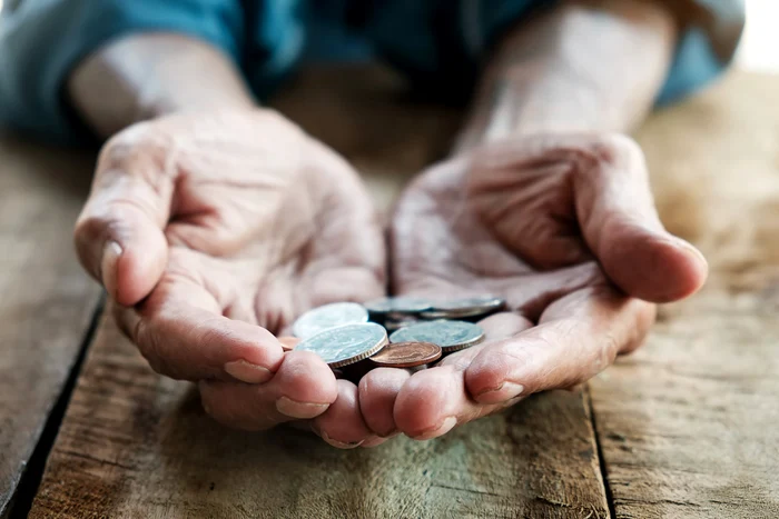Numrul-pensionarilor-care-ncaseaz-indemnizaie-social-a-crescut-n-septembrie