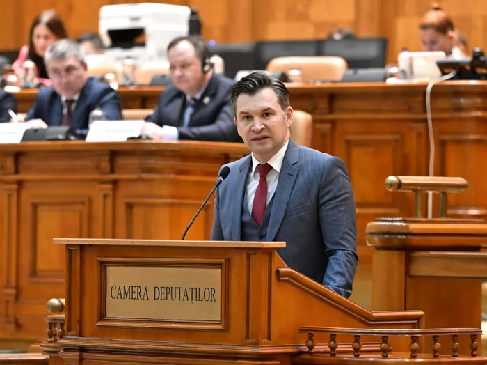 PNL-contra-manifestrilor-AUR-de-la-nceputul-anului-universitar-Stroe-Este-o-linie-roie