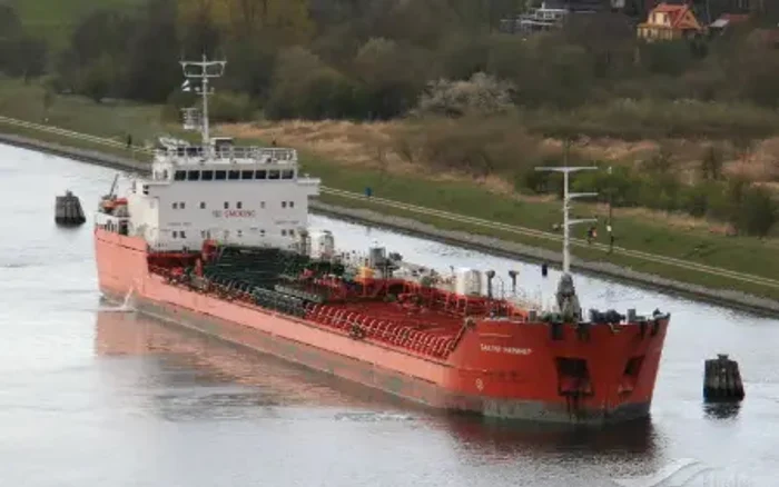 Petrolier-avariat-de-o-min-n-Marea-Neagr-Vaporul-naviga-n-apropierea-canalului-Sulina