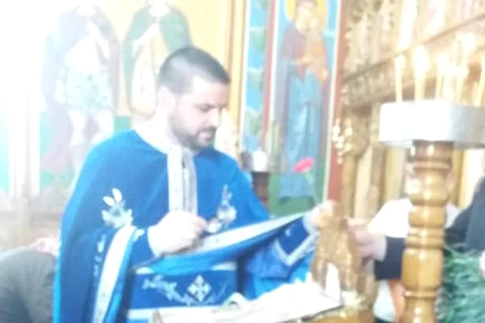 Preot-i-consilier-PSD-n-acelai-timp-Mitropolia-Olteniei-Are-de-ales-s-slujeasc-n-continuare-sau-s-fie-membru-de-partid-