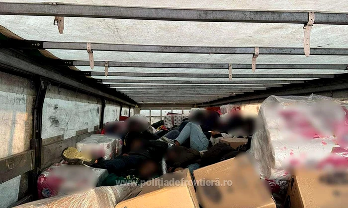 Romnia-trage-pentru-Schengen-i-cu-dosare-penale-17-traficani-de-migrani-trimii-n-judecat-de-DIICOT-Alba-Iulia