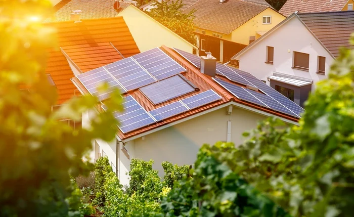 Soarele-ar-putea-deveni-cea-mai-important-surs-de-energie-a-lumii-n-viitorul-apropiat--STUDIU