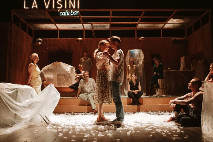 Spectacolul-Am-avut-o-Livad-n-premier-la-Teatrul-Odeon-pe-19-i-20-octombrie