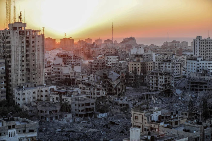 Spitalele-din-Gaza-se-lupt-s-fac-fa-loviturilor-aeriene-i-blocadei-Peste-1000-de-palestinieni-sub-drmturi