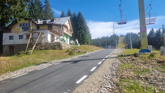 Staiunea-montan-Parng-are-o-nou-osea-alpin-Drumul-abia-inaugurat-va-rmne-nchis-iarna-FOTO