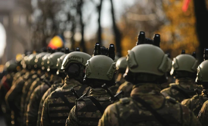 Stare-de-urgen-Armata-ar-putea-redeveni-obligatorie
