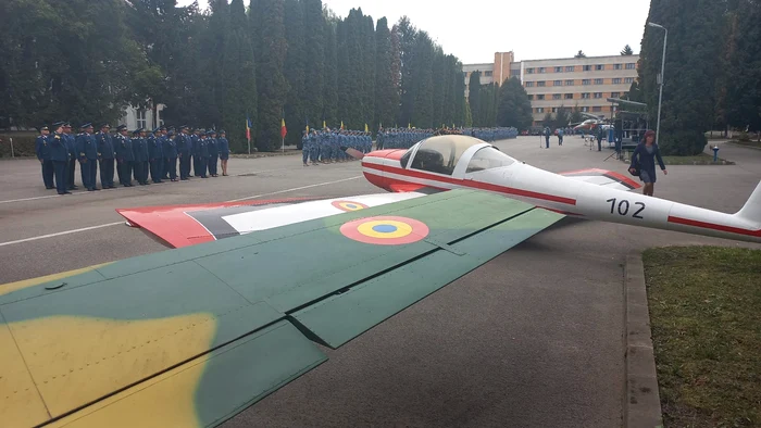 Studenii-militari-de-la-Academia-Forelor-Aeriene-au-nceput-anul-colar-Cine-apr-cerul-rii