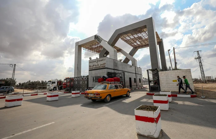 Sute-de-romni-blocai-n-Fia-Gaza-roag-autoritile-de-la-Bucureti-s-i-evacueze-
