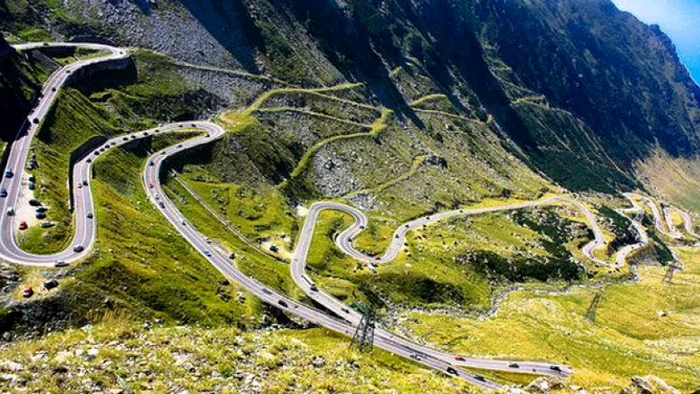 Transalpina-spectaculosul-drum-recomandat-de-Wall-Street-Journal-turitilor-americani