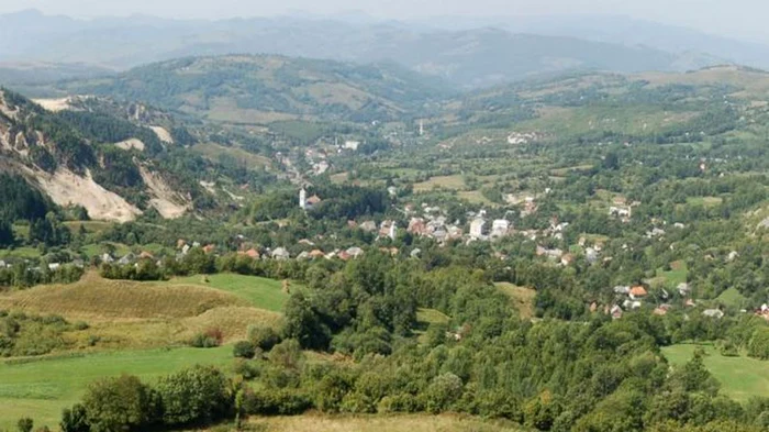Un-preot-un-poliist-pensionat-antreprenori-i-localnici-printre-membrii-Comitetului-UNESCO-pentru-Roia-Montan