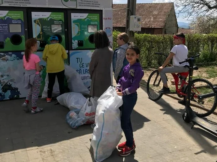 Victoria-copiilor-dintr-un-sat-din-Ardeal-n-rzboiul-cu-gunoiul-nereciclat-i-certau-prinii