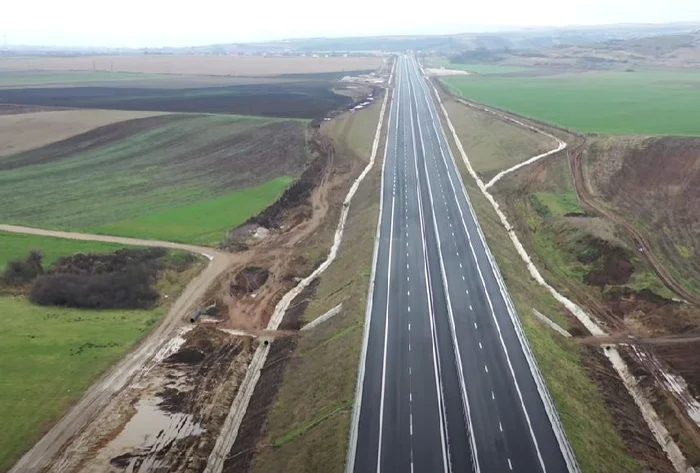 Dilema-unui-cetean-din-Alba-Iulia-care-de-zece-ani-pltete-impozit-pentru-un-teren-aflat-sub-autostrada-Sebe---Turda