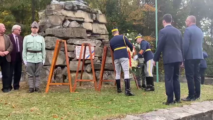 Locul-din-Romnia-unde-un-cimitir-al-eroilor-a-fost-mutat-de-un-lac-de-acumulare-Din-cranii-unii-i-fceau-veioze