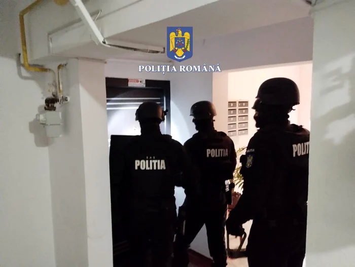 Percheziii-n-Giurgiu-la-o-instituie-public-i-la-mai-multe-persoane-fizice-i-juridice-ntr-un-dosar-de-abuz-n-serviciu