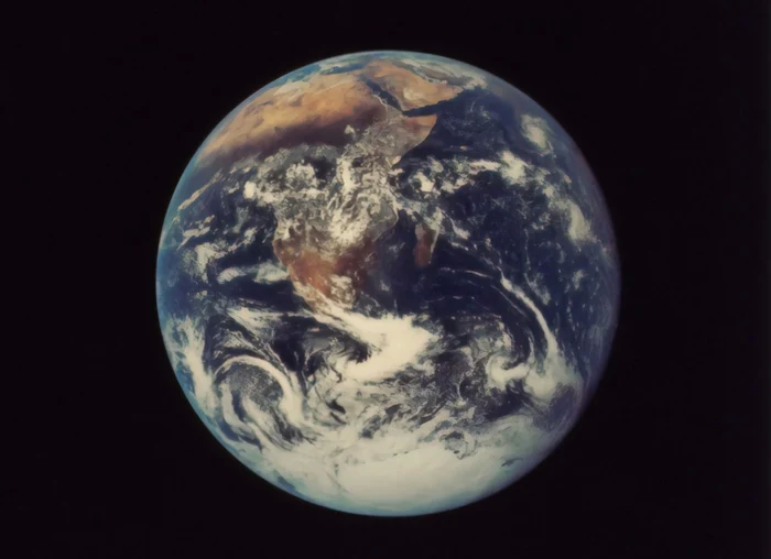 Terra-ar-putea-ascunde-n-profunzimile-sale-fragmente-uriae-ale-unei-alte-planete