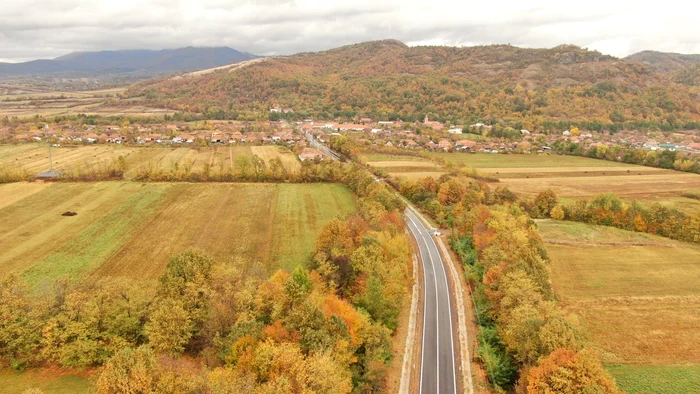 Transalpina-Aradului-de-vzut-n-Romnia-Strbate-peisaje-uimitor-de-frumoase-FOTO-
