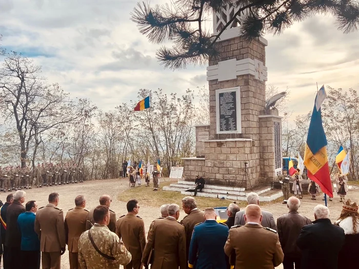 Vntorii-de-Munte-care-au-luptat-la-Sevastopol-Au-format-Divizia-4-pe-frontul-de-Rsrit-