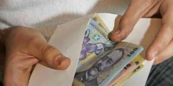 ngrmdeal-la-burse-de-merit-n-Prahova-Peste-17000-de-elevi-recompensai-pentru-medii-de-la-197-la-10