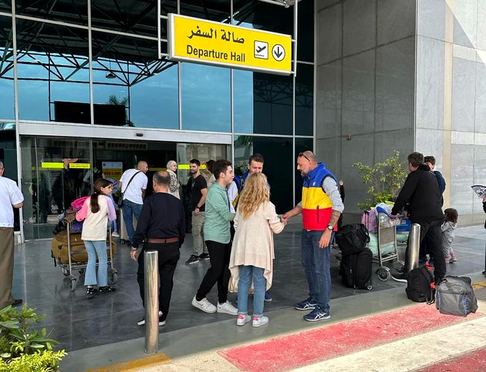 11-ceteni-romni-i-membri-de-familie-evacuai-din-Fia-Gaza