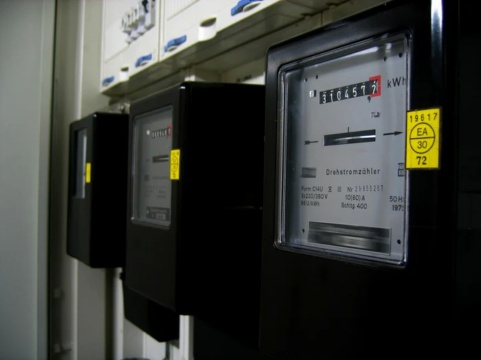 ANRE-Montarea-contoarelor-de-msurare-a-energiei-electrice-produse-de-prosumatori-este-o-necesitate