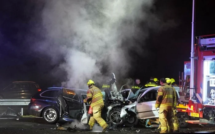 Accident-cumplit-n-Olanda-provocat-de-un-romn-care-gonea-pe-contrasens-Trei-mori-n-impactul-devastator