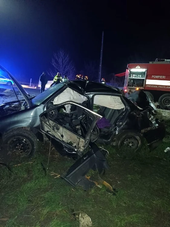 Accident-nfiortor-la-Vaslui-Cinci-tineri-au-fost-rnii-Unul-dintre-ei-e-n-com-altul-are-un-picior-amputat