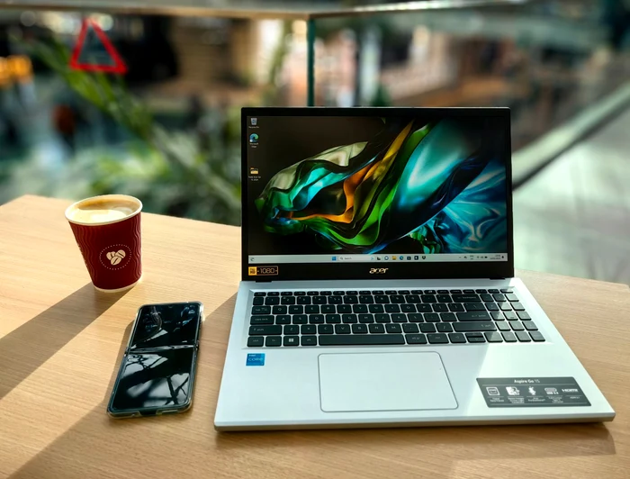 Acer-Aspire-Go-15-laptop-pentru-distracie-HANDS-ON
