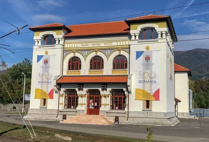 Afacerist-abonat-la-bani-publici-salvat-de-nchisoare-de-CCR-Zeci-de-documente-falsificate-pentru-bani-europeni