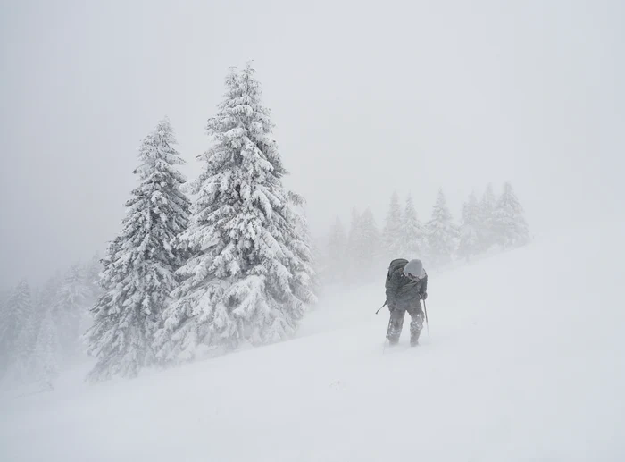Alert-meteo-cod-galben-i-portocaliu-de-ninsori-puternice-i-vnt-Harta-zonelor-n-care-vremea-rea-face-ravagii