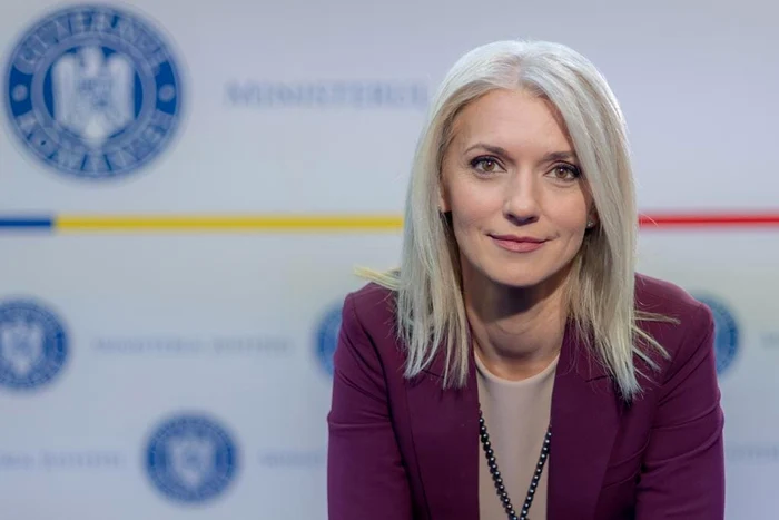 Alina-Gorghiu-ministra-Justiiei-Marea-Britanie-rspunde-pozitiv-cererilor-de-extrdare-pentru-fugarii-romni-EXCLUSIV