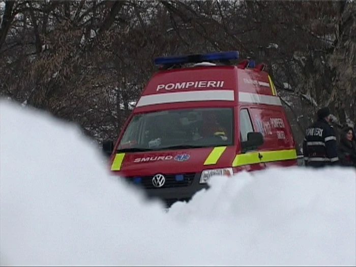 Ambulan-nzpezit-la-Slobozia-Bradului-din-cauza-condiiilor-meteo-extreme-Pacientul-a-decedat-