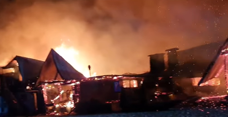 Anchet-DNA-posibile-fapte-de-corupie-legate-de-lipsa-autorizaiei-de-securitate-la-incendiu-a-pensiunii-Ferma-Dacilor
