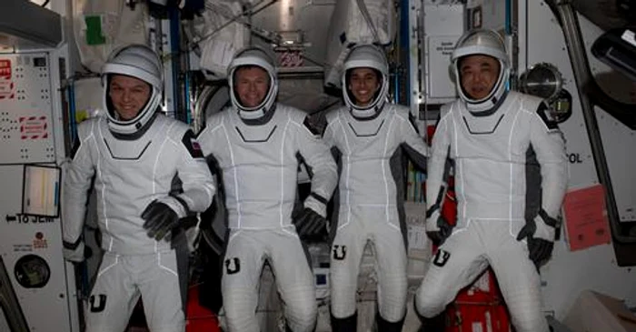 Astronauii-de-pe-Staia-Spaial-Internaional-au-revenit-cu-bine-pe-Pmnt-dup-o--misiune-de-ase-luni