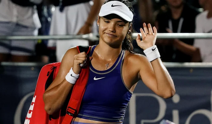Australian-Open-Emma-Rducanu-eliminat-n-mod-inexplicabil-Brusc-mi-s-a-fcut-ru-Am-i-vomitat