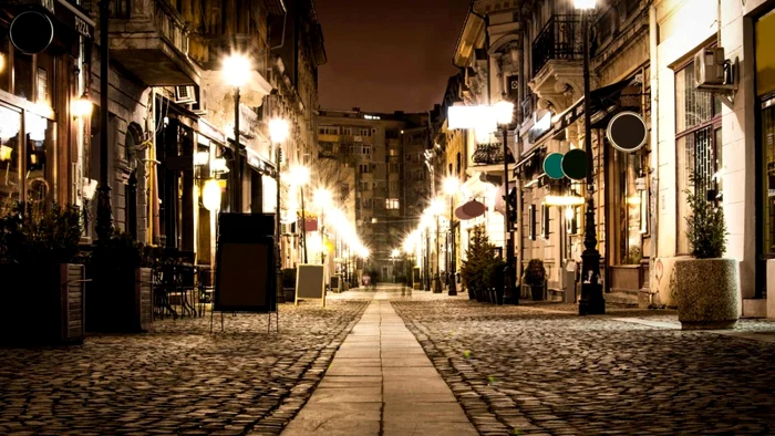 Bucuretiul-catalogat-de-Wizz-Air-drept-cel-mai-romantic-ora-din-Europa-Micul-Paris-ofer-city-break-uri-i-halbe-de-bere-ieftine