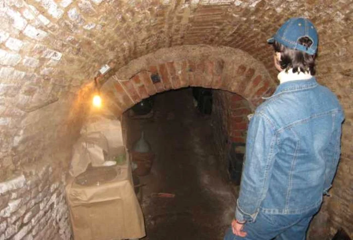 Ce-a-mai-rmas-din-tunelurile-construite-de-turci-pe-sub-Brila-Se-povestete-c-prin-ele-se-putea-mergea-clare