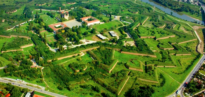 Ce-se-va-ntmpla-cu-superba-cetate-ridicat-n-vremea-mprtesei-Maria-Tereza-la-Arad-Povestea-ei-este-uluitoare