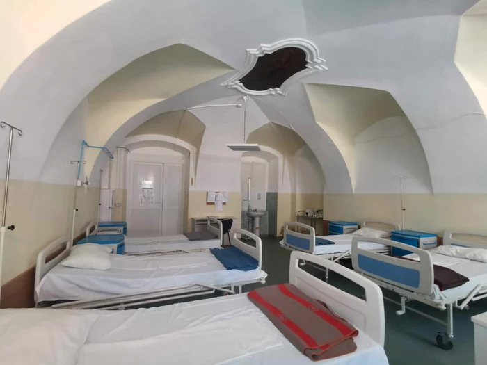 Cel-mai-vechi-spital-din-Romnia-Clinic-ntr-o-cldire-de-287-de-ani-ridicat-de-clugrii-mizericordieni-FOTO