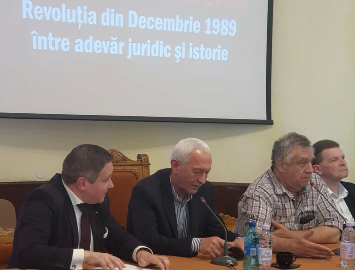 Cine-ascunde-adevrul-despre-Revoluie-Generalul-Dan-Voinea-Parchetul-a-fost-cel-mai-infiltrat-Procurorii-care-in-dosarul-20-de-ani-s-fac-pucrie